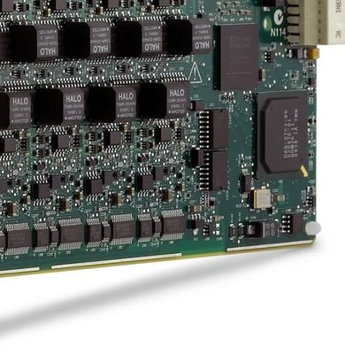 National Instruments PXIe-4300 PXI Analog Input Module with 250 kS/s Sampling Rate 300 V Channel Isolation and DC Input Coupling