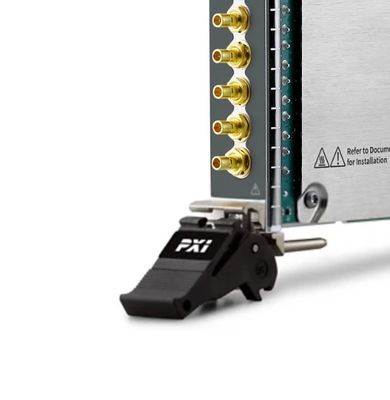 Compact PXIe-5105 PXI Oscilloscope 60MS/S Sampling Rate 12 Bit Resolution 8V Input Channels