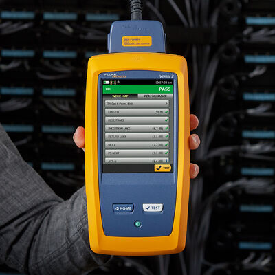 Fluke DSX2-8000 CH Cable Certification Analyzer with 8-class/2GHz Cabling Support for 40GBASE Gigabit Ethernet and Ultra Fast 6A Testing